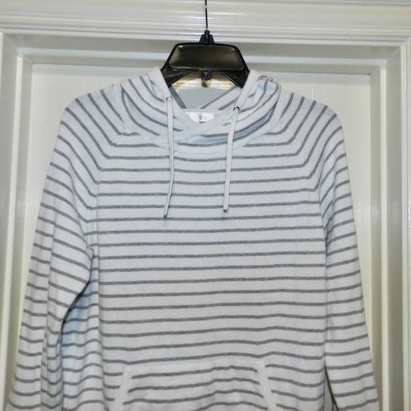 Hooded Pullover Sweatshirt Sweater - Picture 2 of 7